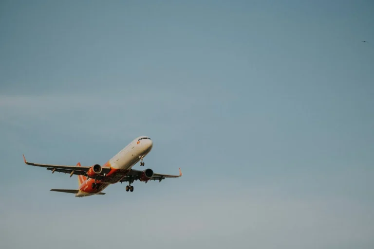 Flight Price Change Refund: How to Get Money Back When Fares Drop